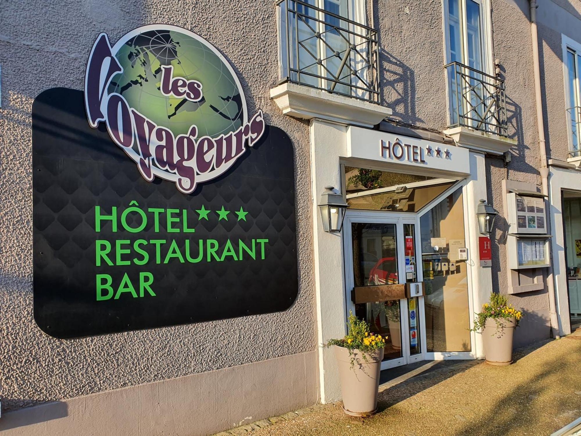 Hotel Restaurant Les Voyageurs مونتايغو المظهر الخارجي الصورة